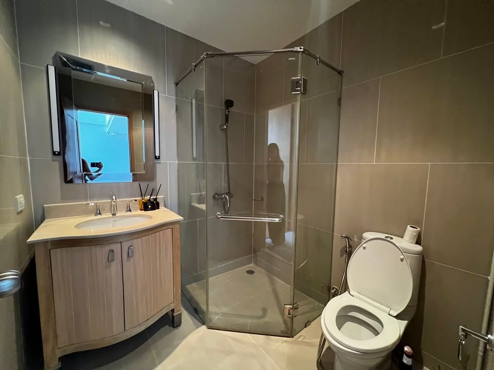 The Empire Place - Image 7