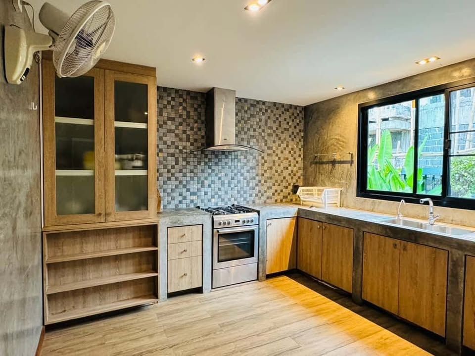 5 Bedroom House For Sale in Tha Wang Tan, Saraphi, Chiang Mai - Image 11