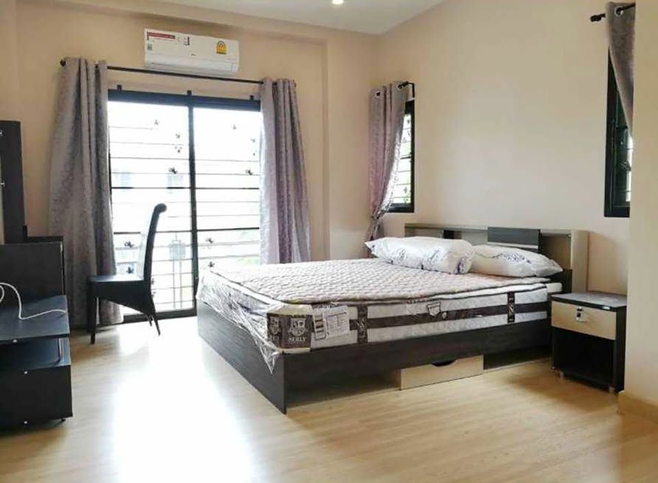 4 卧室 独立房屋 出租 在  - Image 6