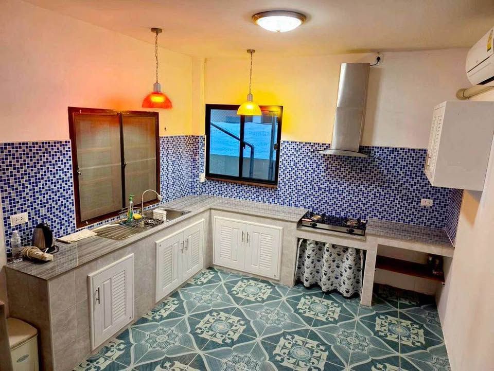 uploads/fd6bd717-700b-4a1c-8bbd-e097bbce9e68/846da3b0-4f47-4ee0-9988-e83ed152a212