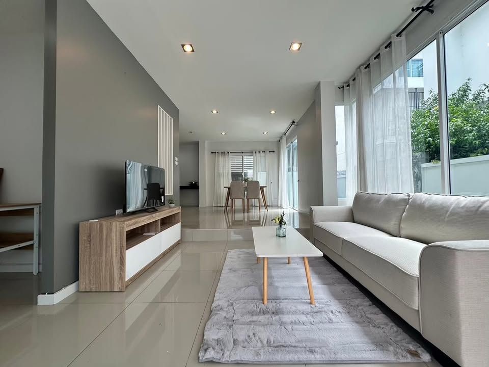 3 卧室 联排别墅 出租 在  - Image 3