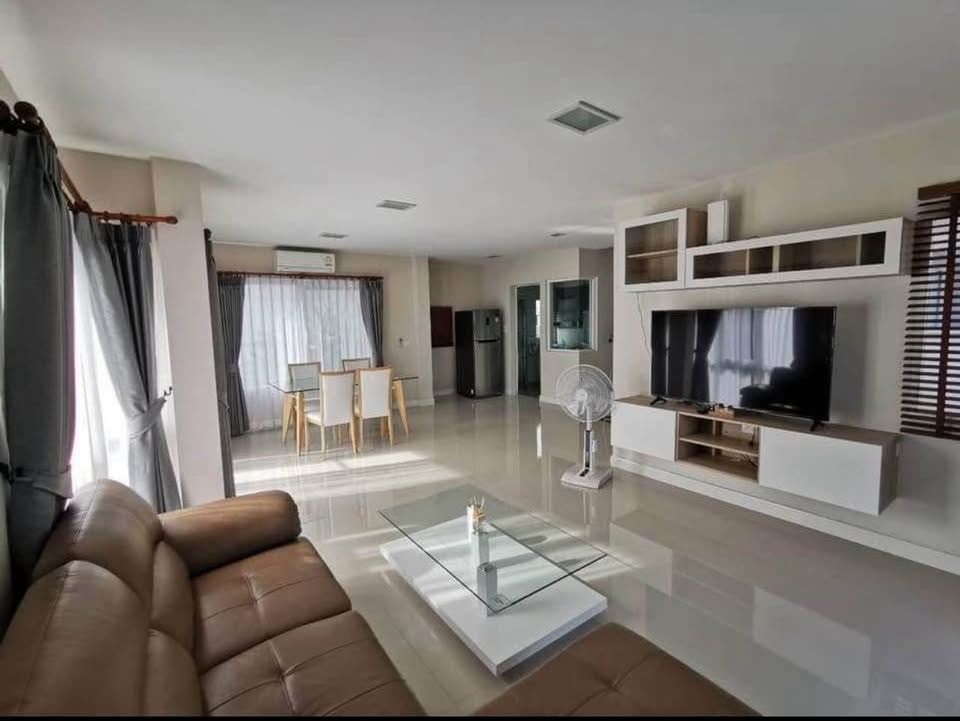 uploads/fd6bd717-700b-4a1c-8bbd-e097bbce9e68/869196d4-4012-4125-b383-c3e6f2b6cc46