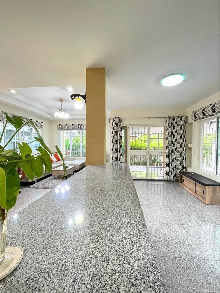 uploads/fd6bd717-700b-4a1c-8bbd-e097bbce9e68/8876e8f9-6bb5-4990-ade6-7664384cb77d