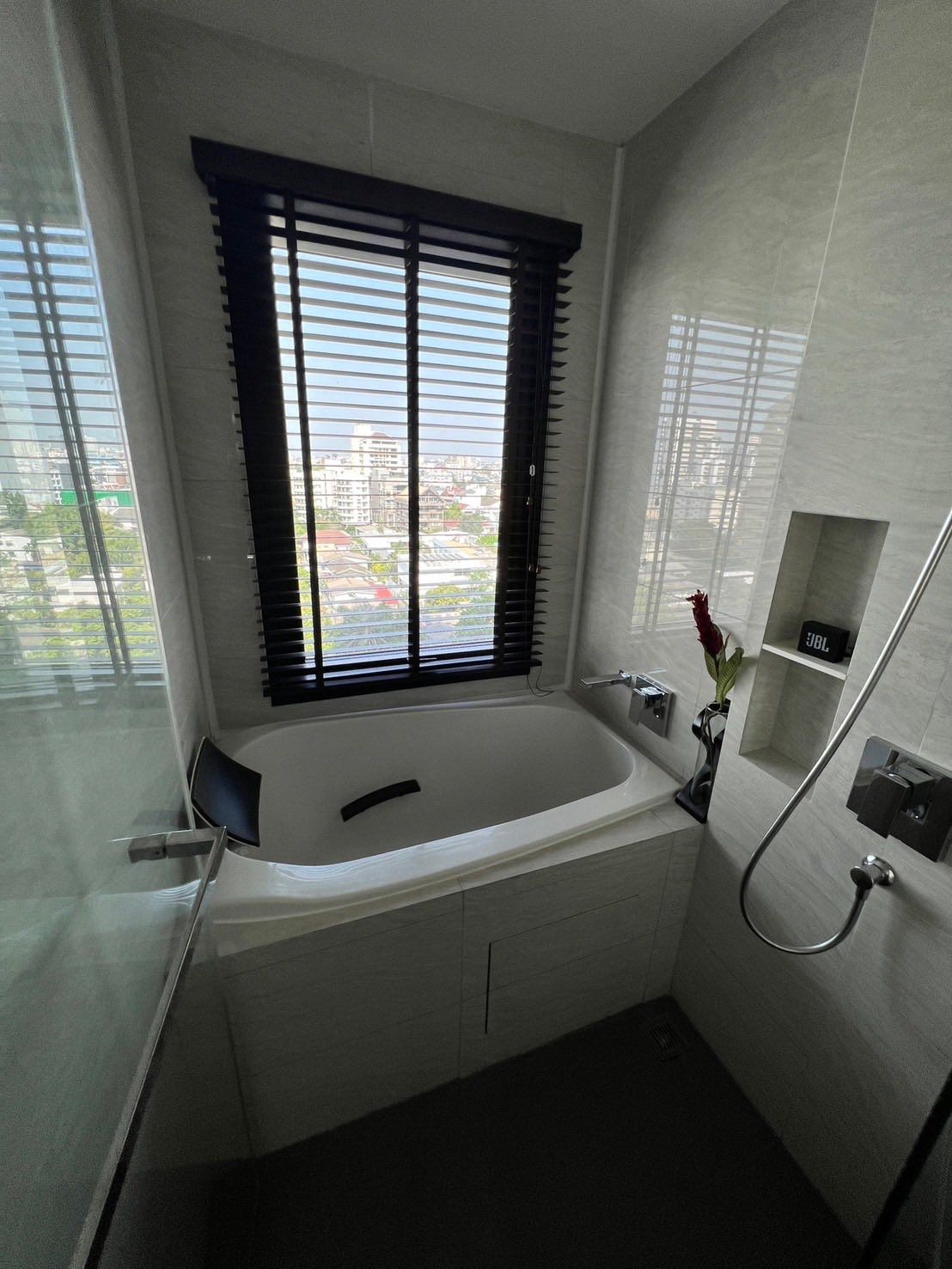 MARU Ekkamai 2 - Image 5