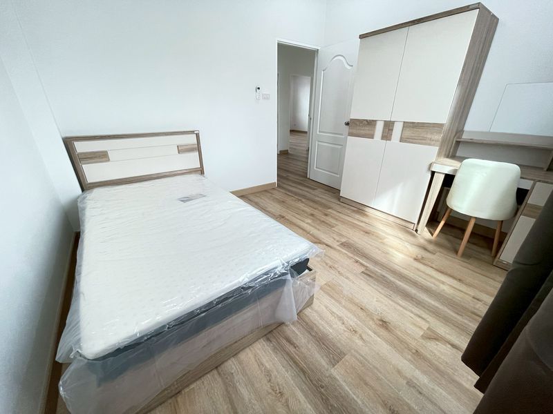 5 卧室 独立房屋 出租 在  - Image 13