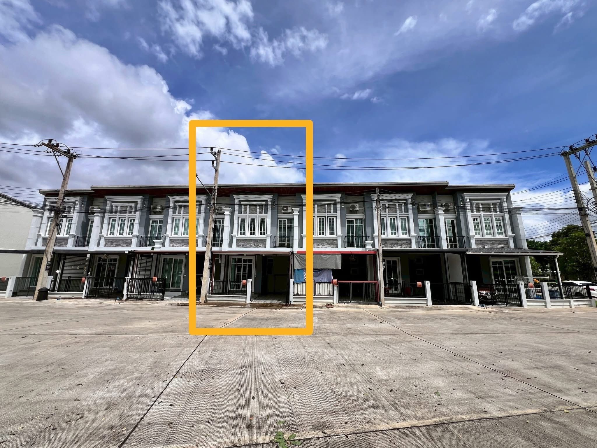 4 卧室 联排别墅 出租 在  - Image 1