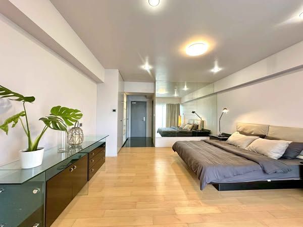 รอยัล ปาร์ค - Image 1