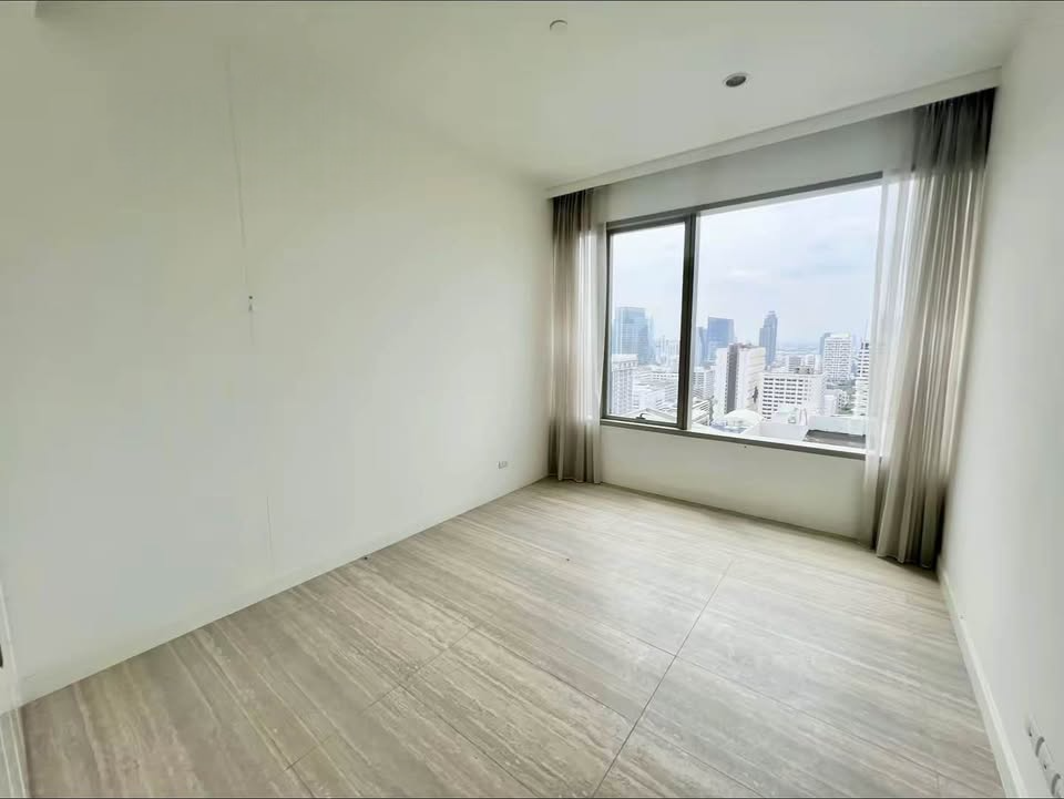 185 Rajadamri - Image 1