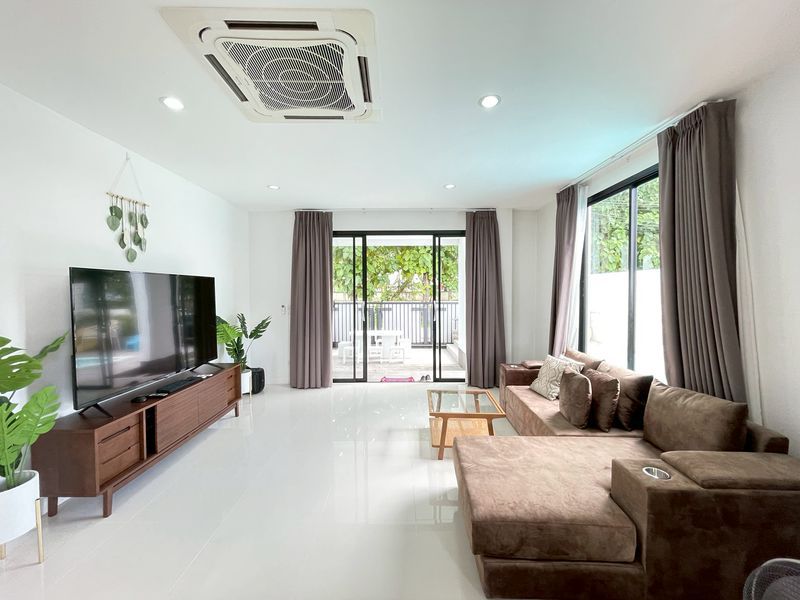 uploads/fd6bd717-700b-4a1c-8bbd-e097bbce9e68/8d15561a-15ee-44f4-afce-e9a5947fb485