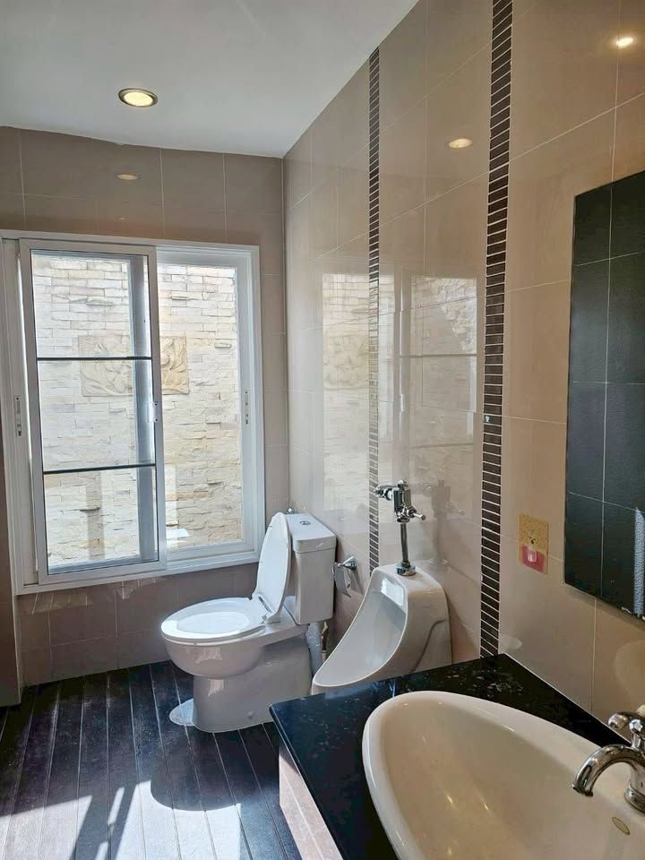 4 卧室 独立房屋 出租 在  - Image 17