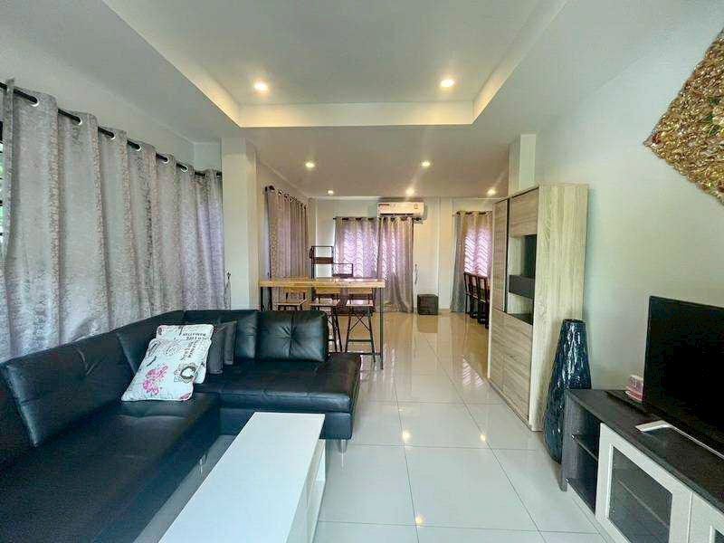 4 卧室 独立房屋 出租 在  - Image 3