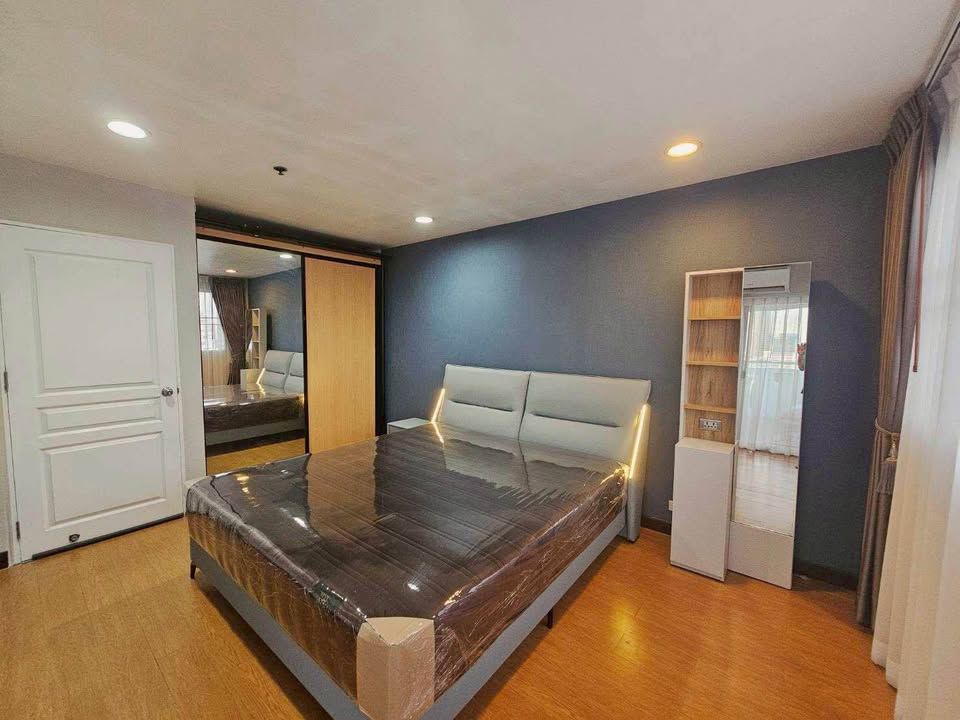 The Waterford Diamond - Image 5