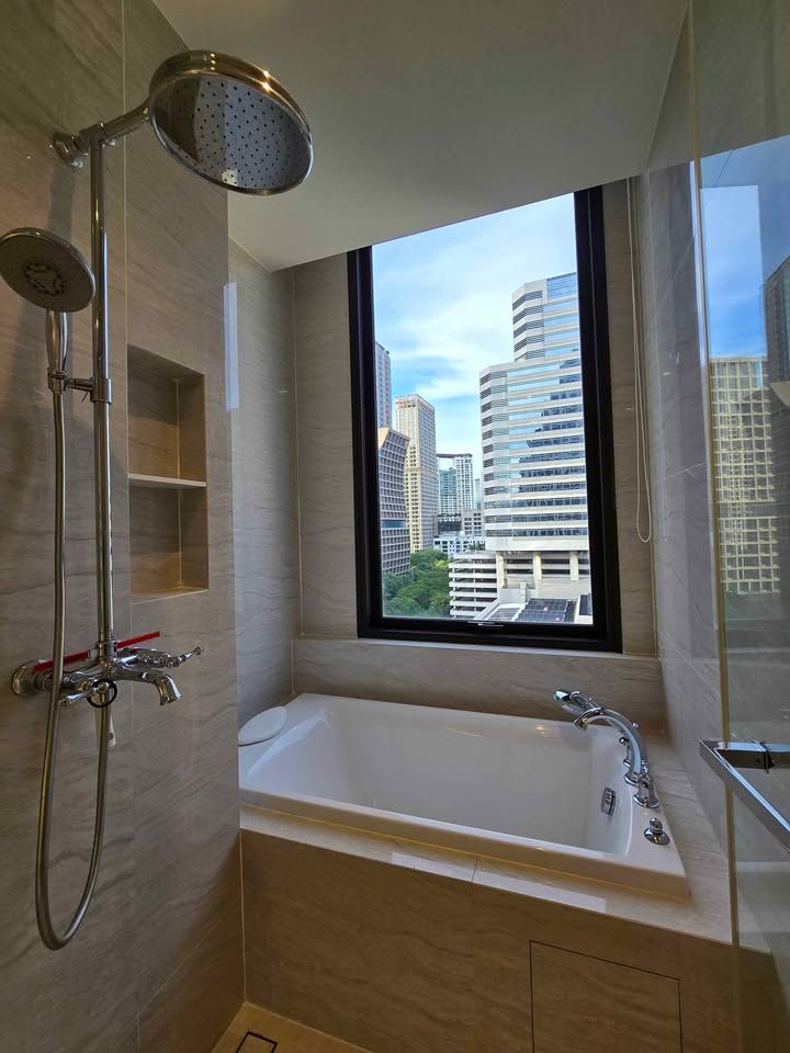 MUNIQ Langsuan - Image 8