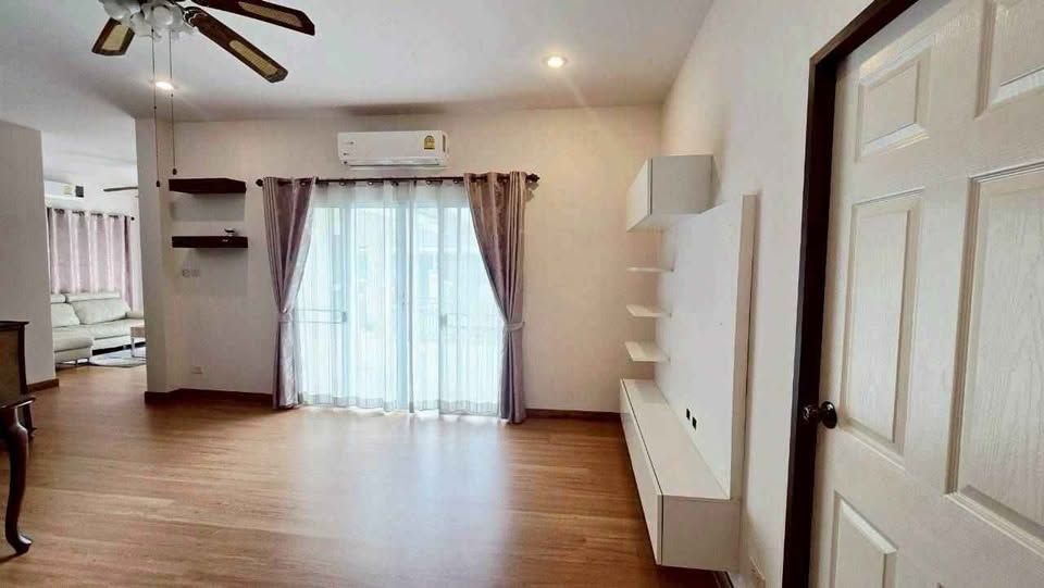 3 卧室 独立房屋 出租 在  - Image 4