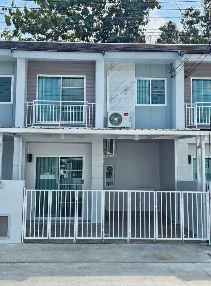 3 Bedroom Townhouse For Rent in San Phranet, San Sai, Chiang Mai - Image 1