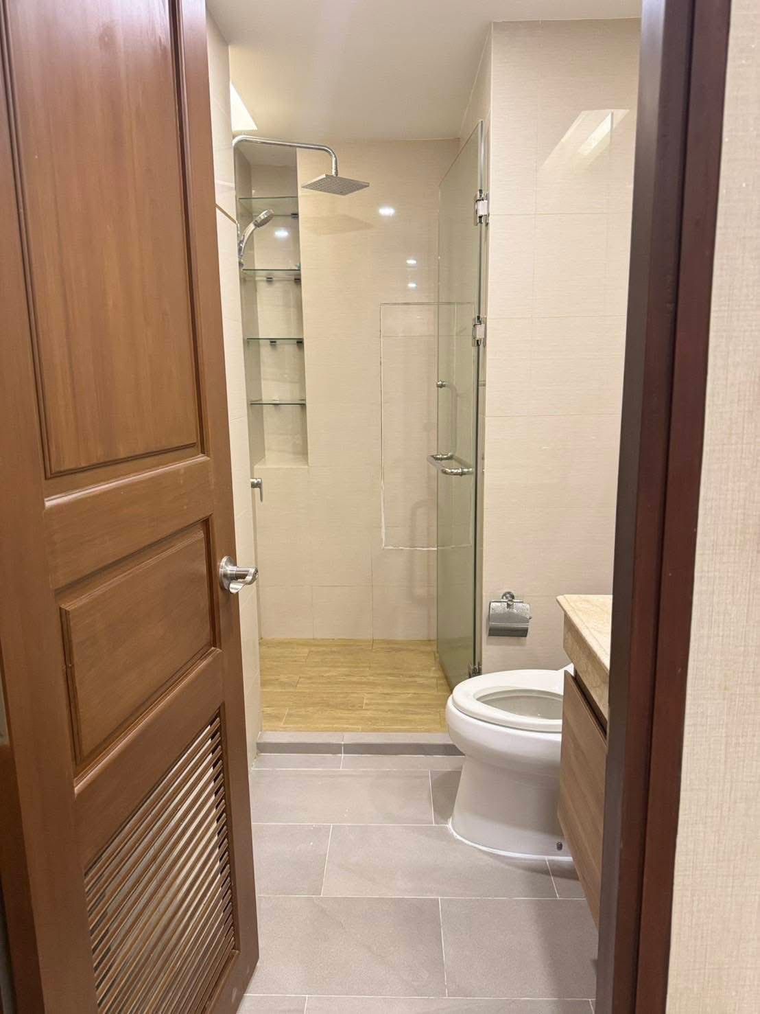 2 卧室 公寓 出租 在  - Image 12