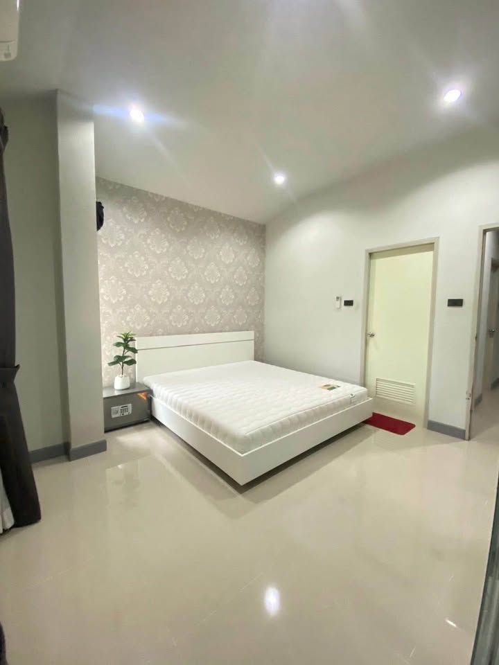 3 卧室 独立房屋 出售 在  - Image 4