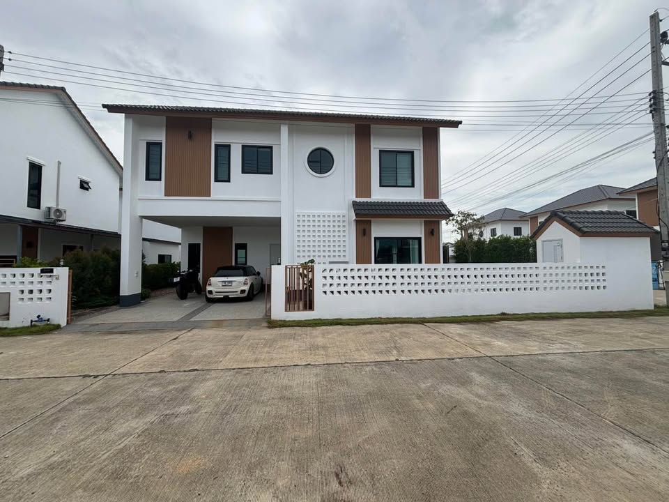 4 卧室 独立房屋 出租 在  - Image 1