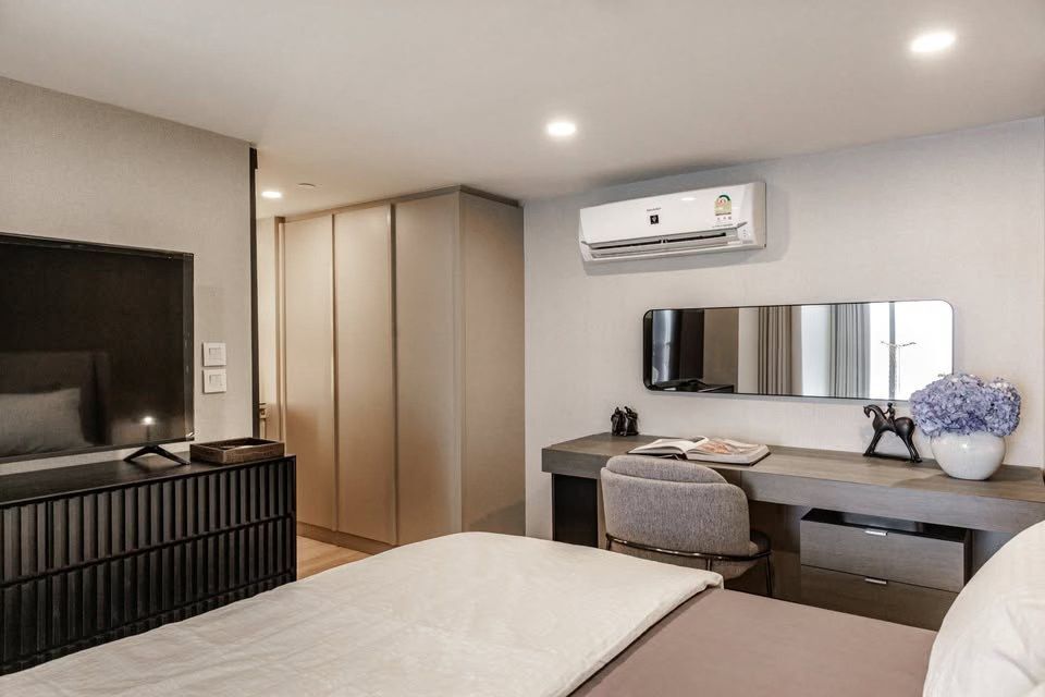 Life Rama 4 - Asoke - Image 5