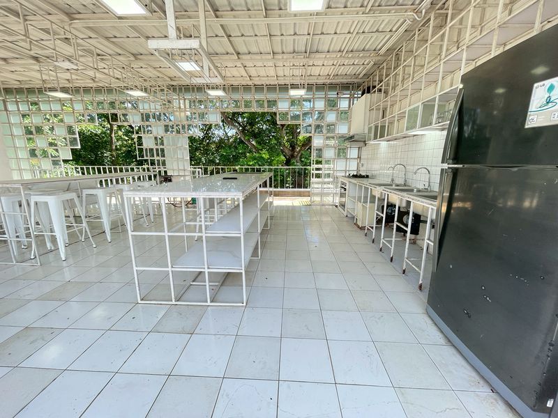 7 卧室 独立房屋 出售 在  - Image 19