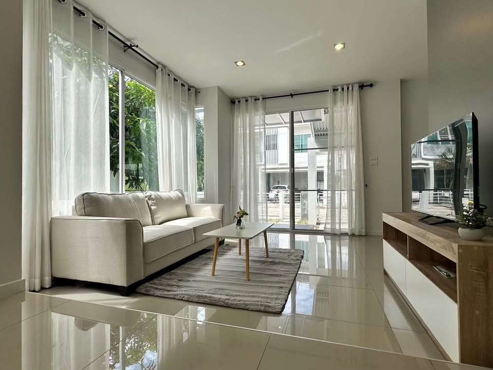 3 卧室 联排别墅 出租 在  - Image 2