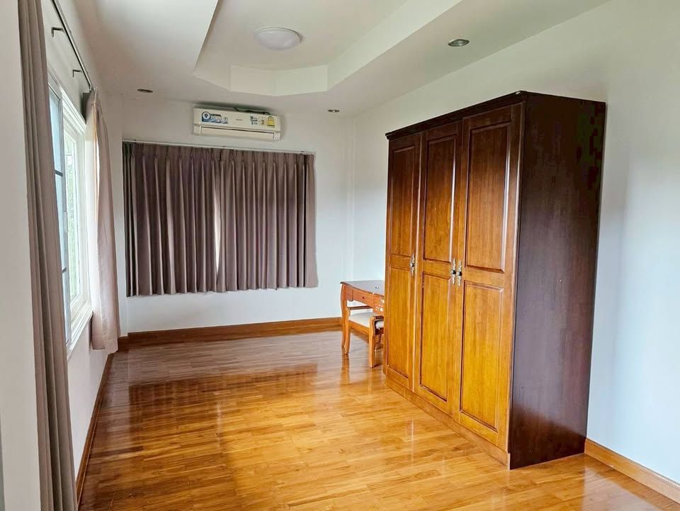 4 卧室 独立房屋 出租 在  - Image 16