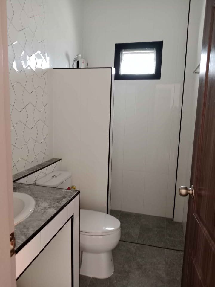 3 卧室 独立房屋 出租 在  - Image 9