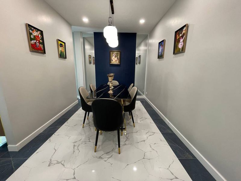 5 卧室 独立房屋 出售 在  - Image 6