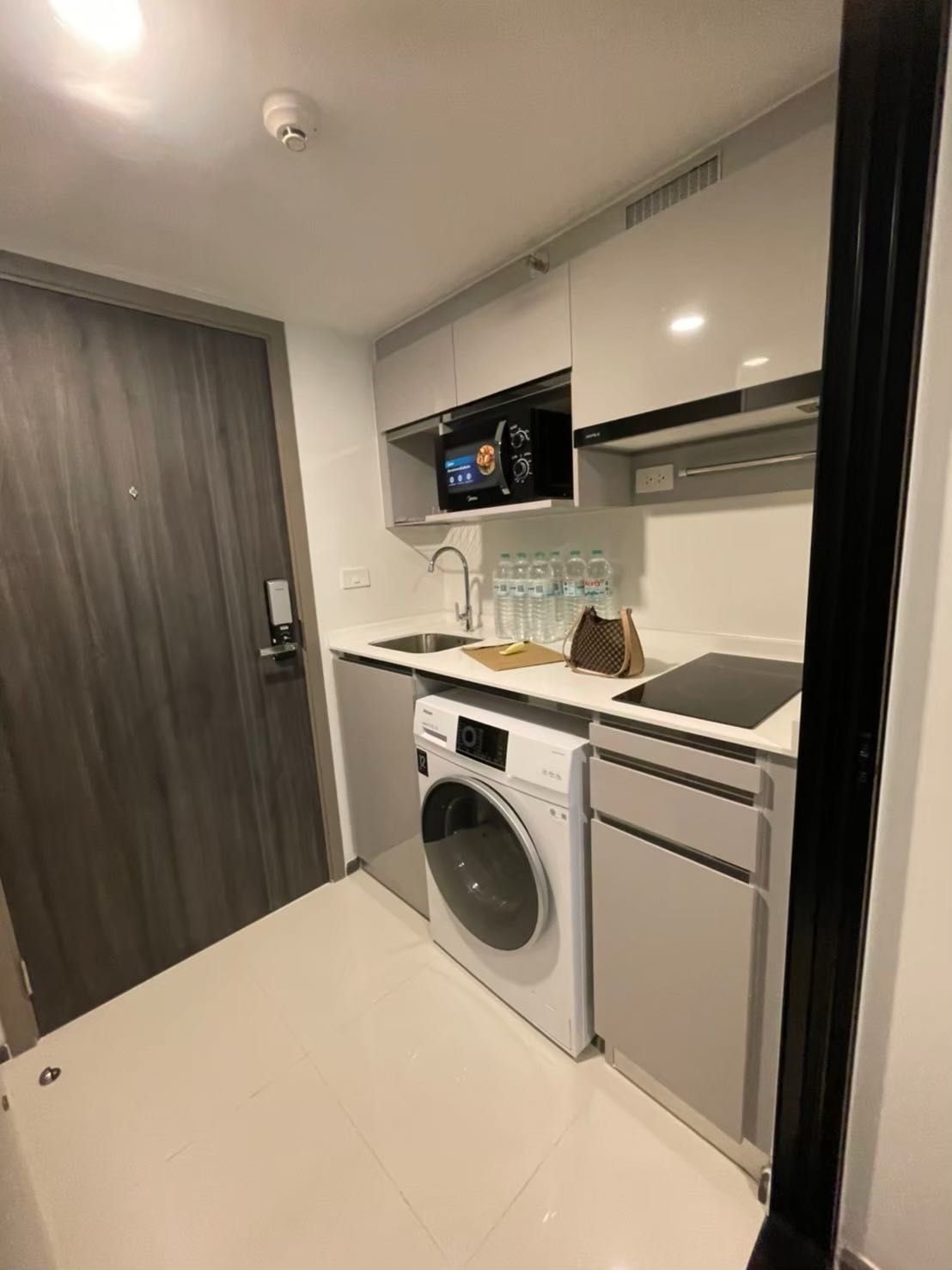 ไนท์บริดจ์ สเปซ พระราม 9 - Image 8