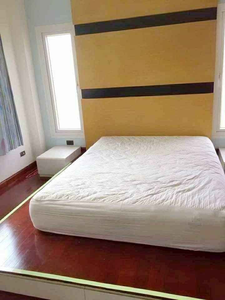 5 卧室 独立房屋 出租 在  - Image 13