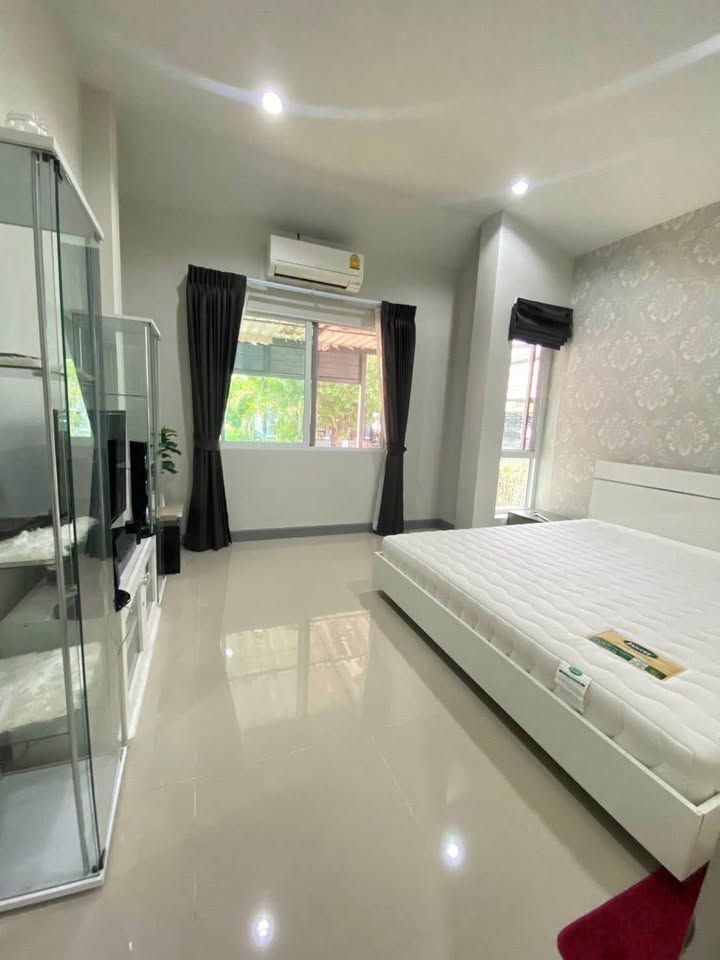 3 卧室 独立房屋 出售 在  - Image 5