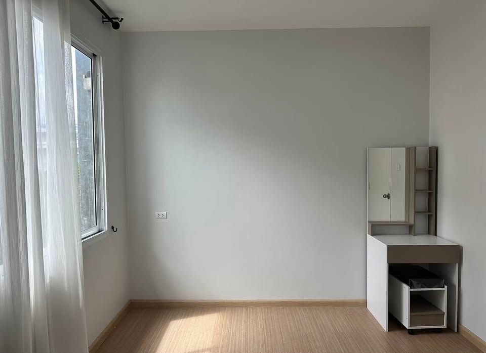 3 卧室 联排别墅 出租 在  - Image 8