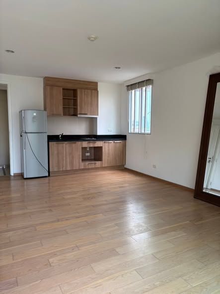 1 卧室 公寓 出租 在  - Image 8