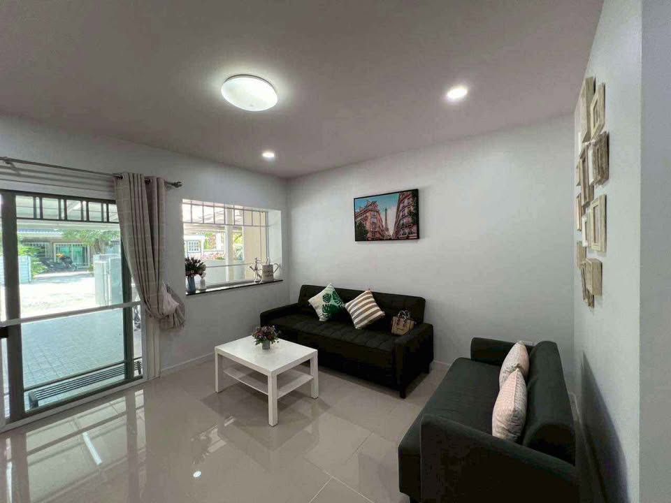 2 卧室 联排别墅 出租 在  - Image 2