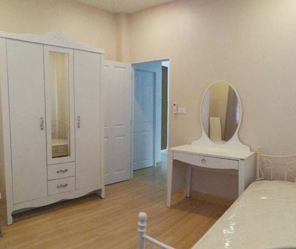 4 卧室 独立房屋 出租 在  - Image 9