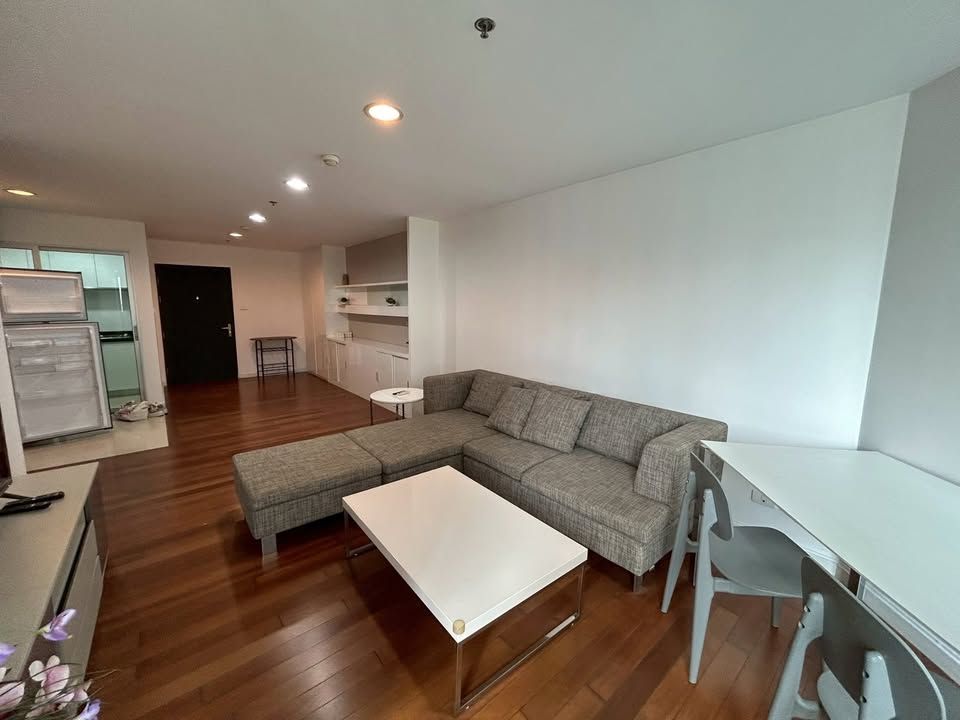 Belle Grand Rama 9 - Image 1