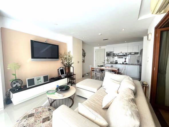 The Clover Thonglor - Image 5