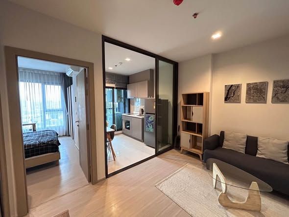 ไลฟ์ อโศก พระราม 9 - Image 1