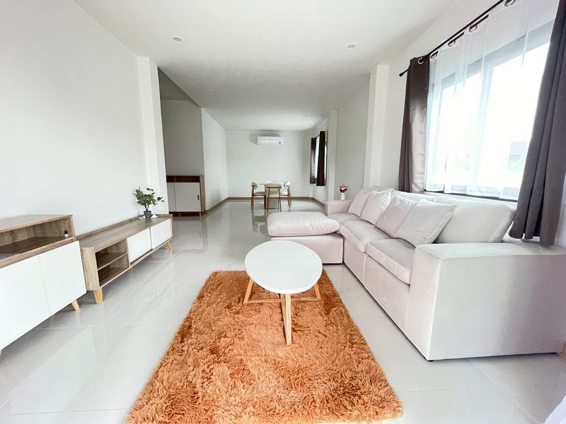 5 卧室 独立房屋 出租 在  - Image 2