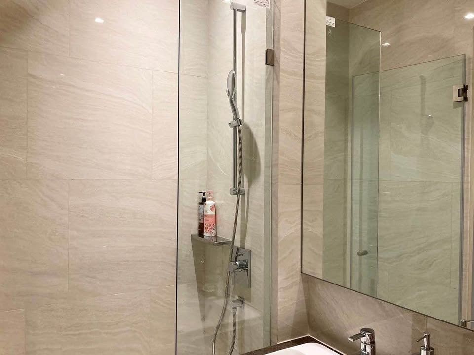 Ashton Silom - Image 6