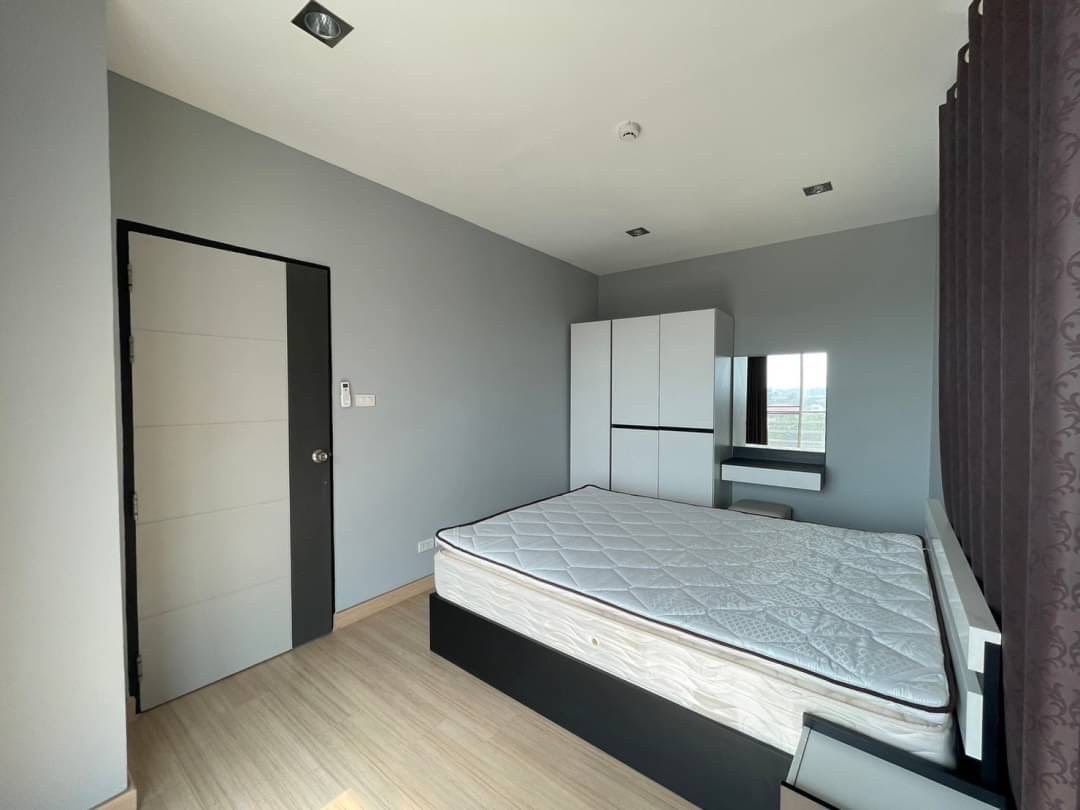 One Plus 19 - Image 12