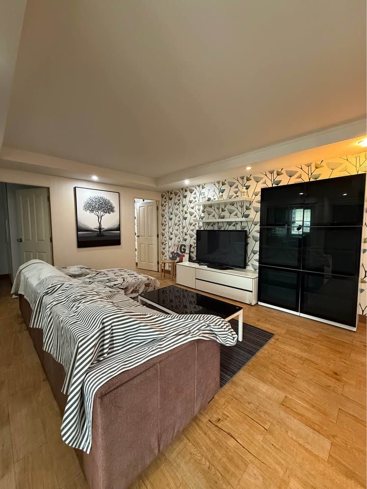 Zenith Place Sukhumvit 71 - Image 2