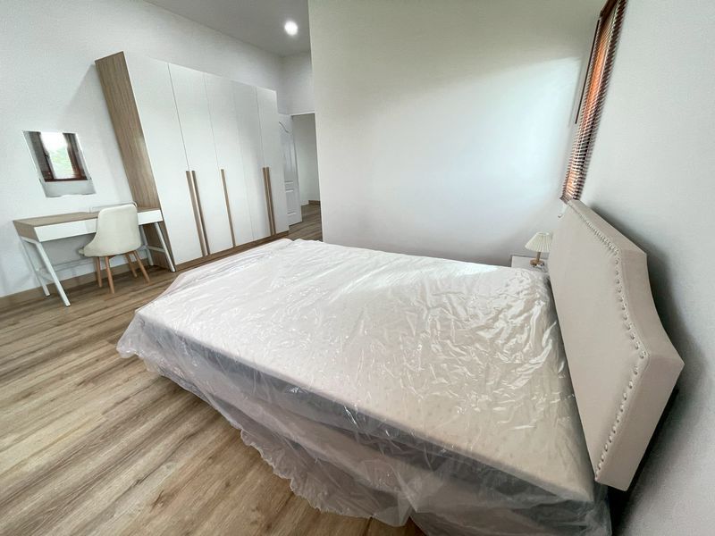 5 卧室 独立房屋 出租 在  - Image 10