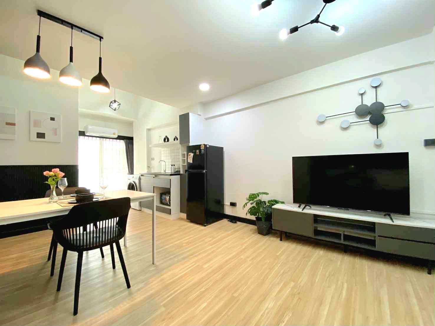 พีพีคอนโดมิเนียม - Image 1