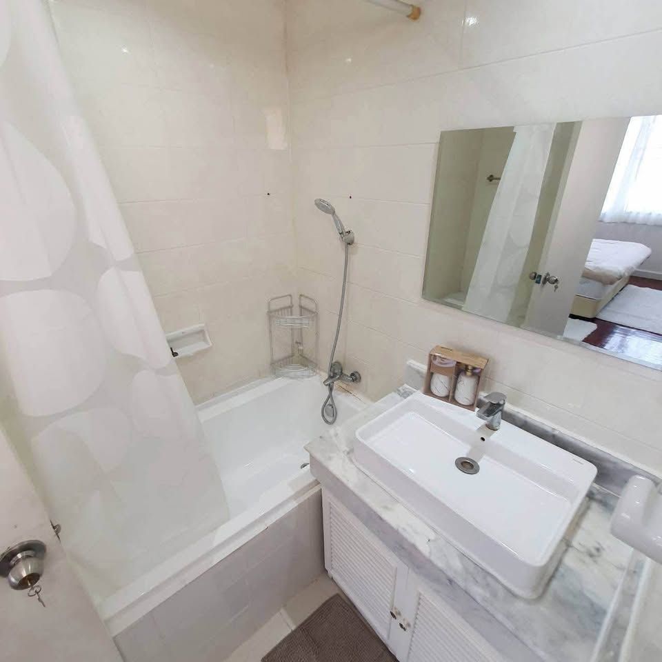 3 卧室 公寓 出租 在  - Image 6