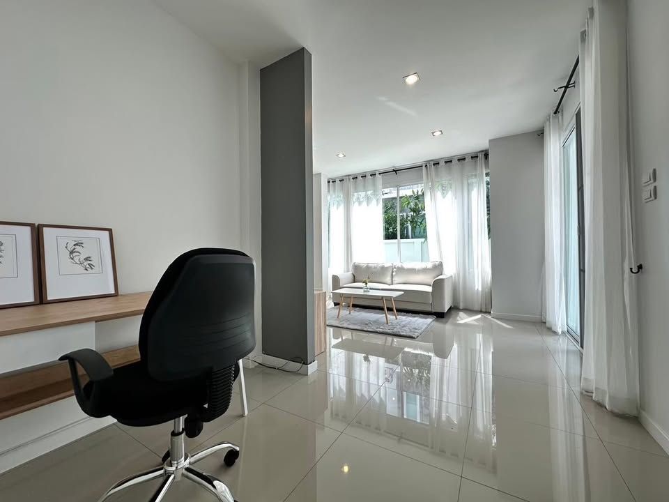 3 卧室 联排别墅 出租 在  - Image 6