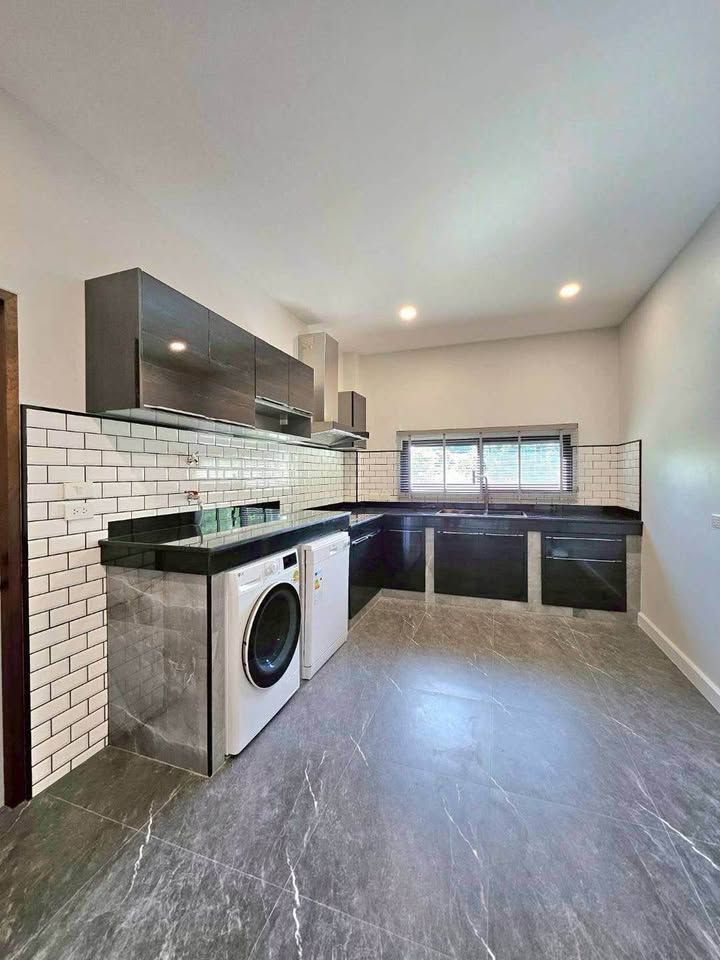 4 卧室 独立房屋 出租 在  - Image 20