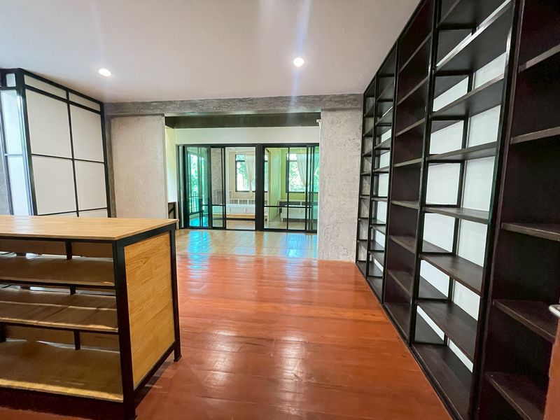 7 卧室 独立房屋 出售 在  - Image 11