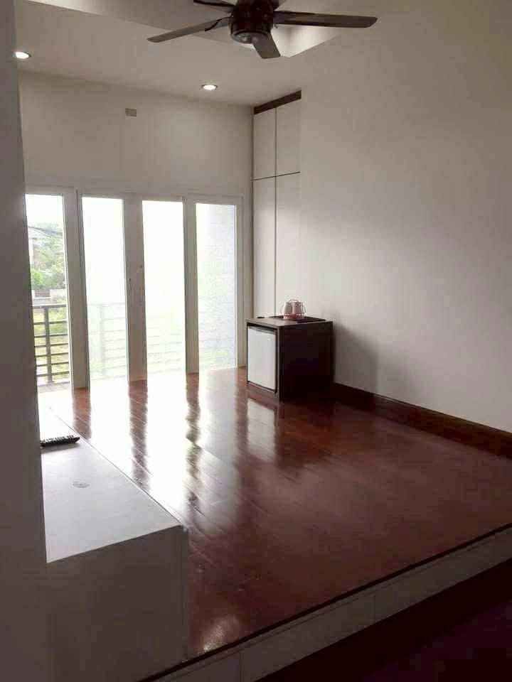 5 卧室 独立房屋 出租 在  - Image 9