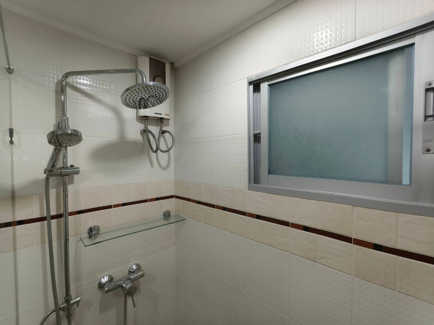 uploads/fd6bd717-700b-4a1c-8bbd-e097bbce9e68/ed5f1b95-d881-4b51-94e0-d0f6932ad271